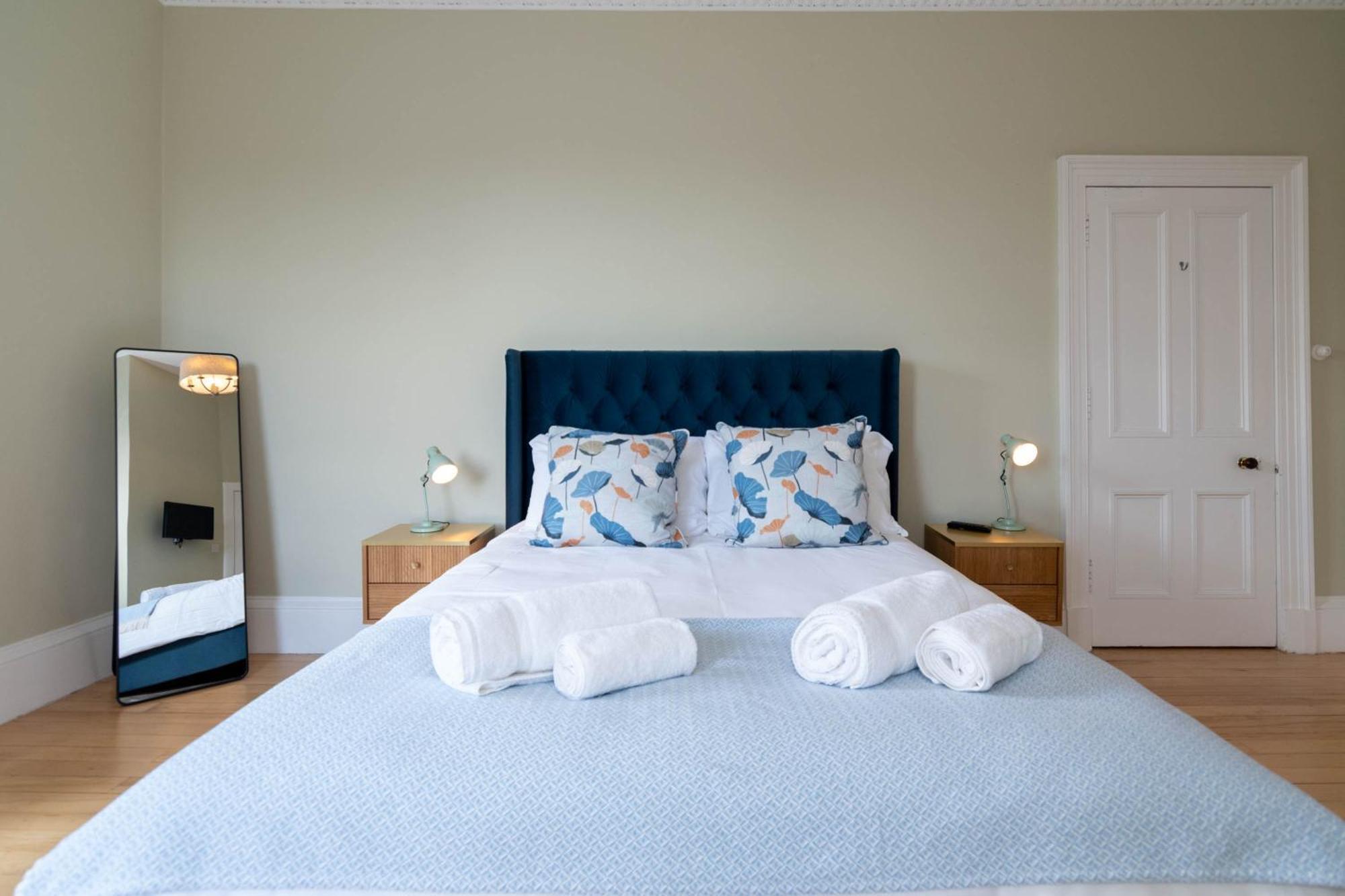 Rosebank House - 12 Guests, 6 Ensuite Bedrooms, Ev Point, Games Rooms, Wood Burner, Pet Friendly! Blairgowrie and Rattray Eksteriør billede