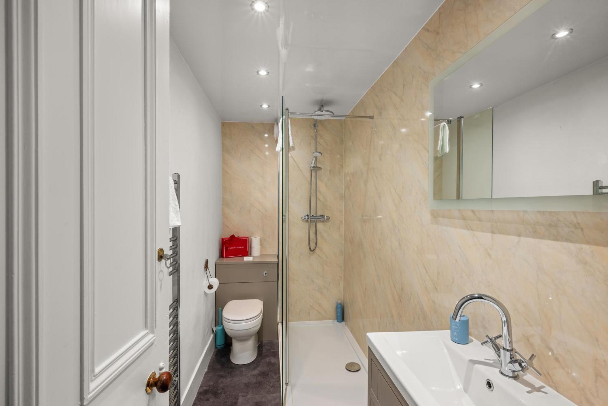 Rosebank House - 12 Guests, 6 Ensuite Bedrooms, Ev Point, Games Rooms, Wood Burner, Pet Friendly! Blairgowrie and Rattray Eksteriør billede