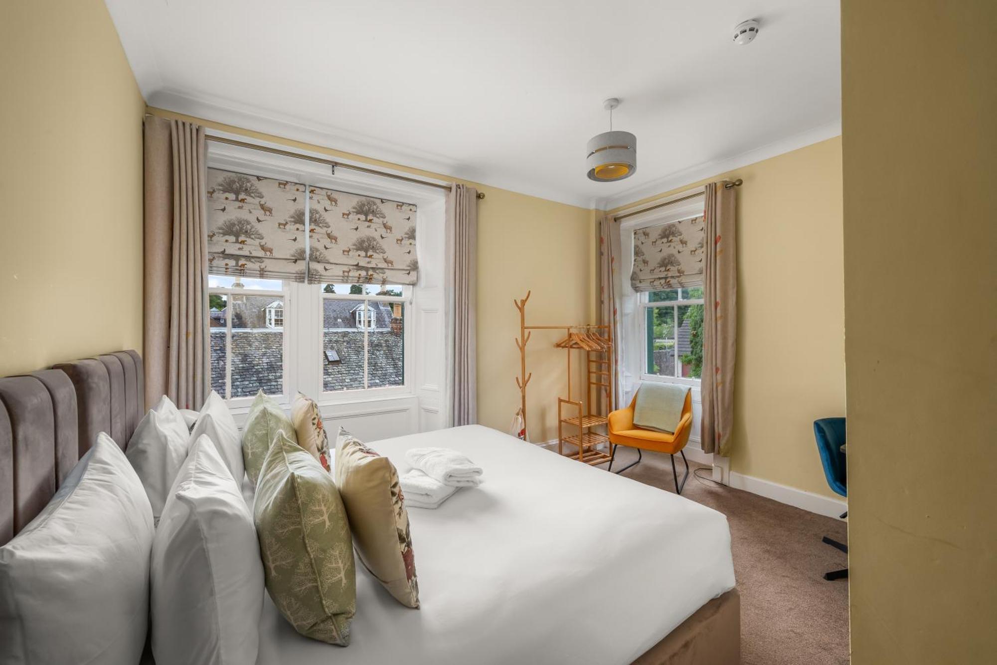 Rosebank House - 12 Guests, 6 Ensuite Bedrooms, Ev Point, Games Rooms, Wood Burner, Pet Friendly! Blairgowrie and Rattray Eksteriør billede